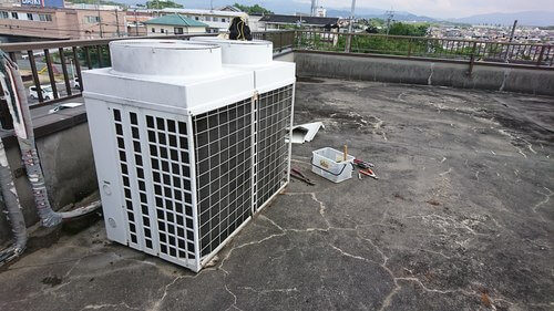 堺市美原区の業務用エアコンの室外機
